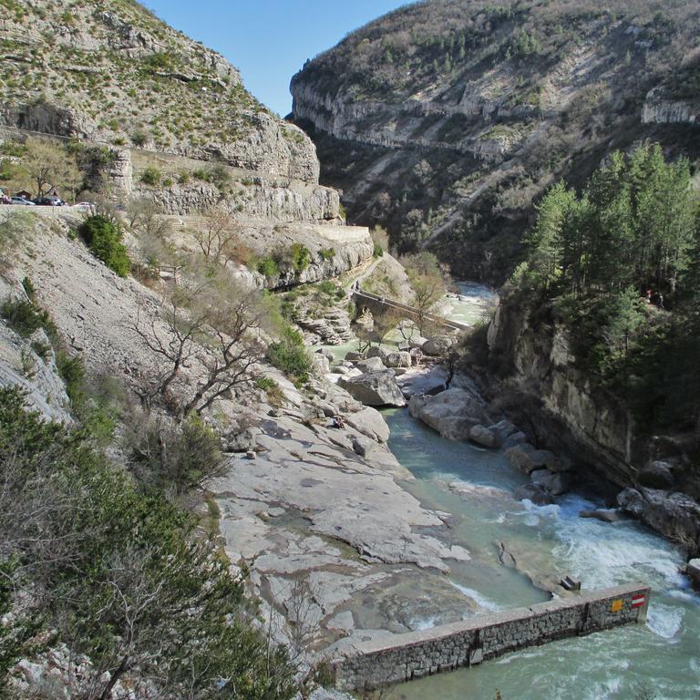 Appartement Entre Sisteron Et Gorges De La Meouge " Les Hauts De Toscane " Ribiers Екстер'єр фото